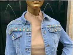 Merkloos Spijkerjasje Licht Denim Geborduurd En Strass - Maat M -ONLY Winkel 1200x903