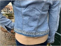 Merkloos Spijkerjasje Licht Denim Geborduurd En Strass - Maat M -ONLY Winkel 1200x906