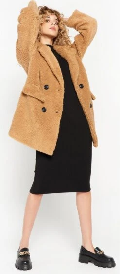 LOLALIZA Halflange Teddy Jas Met Kraag - Camel - Maat L 15 LOLALIZA Halflange Teddy Jas Met Kraag - Camel - Maat L -ONLY Winkel 529x1200