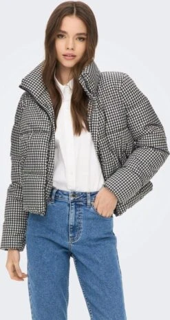 ONLY ONLTABITTA CHECK SHORT PUFFER CC OTW Dames Jas - Maat S -ONLY Winkel 638x1200 10