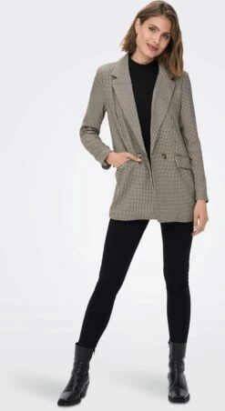 ONLY ONLADISON L/S CHECK BLAZER TLR OS NOOS Dames Blazers - Maat 38 15 ONLY ONLADISON L/S CHECK BLAZER TLR OS NOOS Dames Blazers - Maat 38 -ONLY Winkel 656x1200 6
