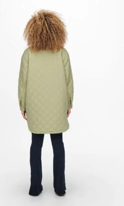 ONLY ONLNEWTANZIA LONG QUILT SHACKET OTW Dames Jas - Maat S -ONLY Winkel 721x1200