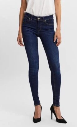 VERO MODA VMLUX MR SLIM JEANS RI347 NOOS Dames Jeans - Maat S/32 -ONLY Winkel 729x1200 5