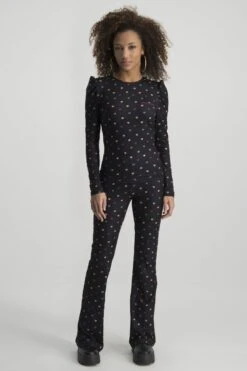 Colourful Rebel Lips Peached Flare Pants - S -ONLY Winkel 800x1200 1070