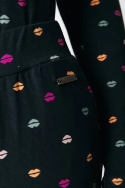 Colourful Rebel Lips Peached Flare Pants - S -ONLY Winkel 800x1200 1072