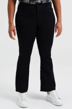 WE Fashion Dames High Rise Flared Jeans Met Stretch - Curve -ONLY Winkel 800x1200 1078