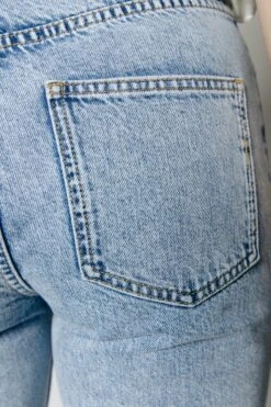 Colourful Rebel Livia Mid Rise Slit Denim - XS -ONLY Winkel 800x1200 1143