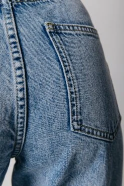 Colourful Rebel Livia Mid Rise Slit Denim - XS -ONLY Winkel 800x1200 1146