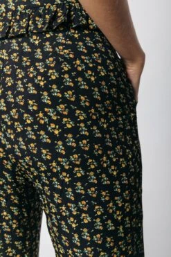 Colourful Rebel Diana Small Flower High Rise Straight Pants - S -ONLY Winkel 800x1200 1189