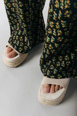 Colourful Rebel Diana Small Flower High Rise Straight Pants - S -ONLY Winkel 800x1200 1190