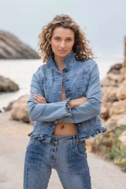 Isla Ibiza Bonita - Spijkerjack - Denim - Ruffled - Zomer 2023 - Damesjack -ONLY Winkel 800x1200 310