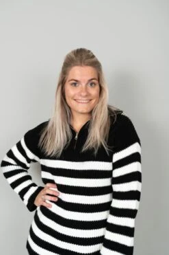 Merkloos Fenne Trui | Trui Dames | Gestreept | Trendy | Fashion | Rits | Comfortabel | Valt Langer | Kleur Zwart | Maat One Size -ONLY Winkel 800x1200 596