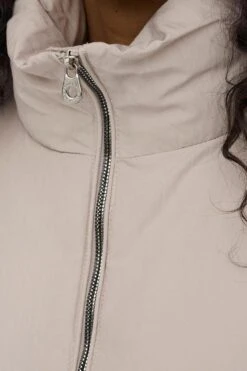 Only Jas Onldolly Short Puffer Jacket Otw No 15205371 Pumice Stone Dames Maat - M -ONLY Winkel 800x1200 862