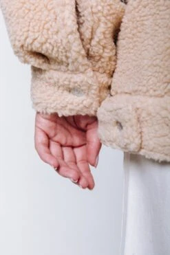 Colourful Rebel Vany Teddy Jacket - XS -ONLY Winkel 800x1200 870