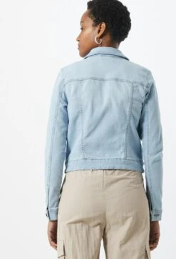 NOISY MAY NMDEBRA L/S DENIM JACKET LB NOOS Dames Jas - Maat S 31 NOISY MAY NMDEBRA L/S DENIM JACKET LB NOOS Dames Jas - Maat S -ONLY Winkel 816x1200 5