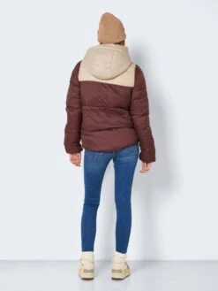 NOISY MAY NMALES LS PADDED COLORBLOCK HOOD JCKT KO Dames Jas - Maat M 12 NOISY MAY NMALES LS PADDED COLORBLOCK HOOD JCKT KO Dames Jas - Maat M -ONLY Winkel 900x1200 389