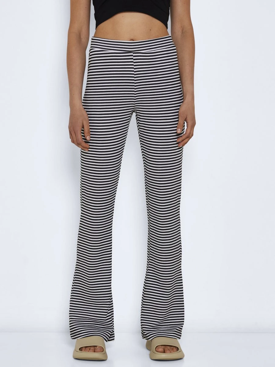Noisy May NMPASA HW FLARED PANTS NOOS 3 Noisy May NMPASA HW FLARED PANTS NOOS