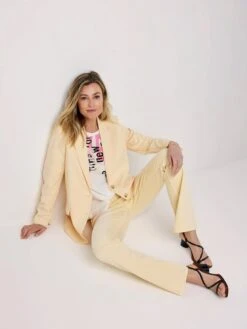 Summum Broek Dames - Pantalon / Dameskleding - 4s2247-11575 - Geel - Maat 40 -ONLY Winkel 900x1200 551