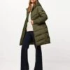 Mexx Halflange Gewatteerde Jas Met Capuchon Dames - Olijf - Maat XL 2 Mexx Halflange Gewatteerde Jas Met Capuchon Dames - Olijf - Maat XL -ONLY Winkel 992x1200 4